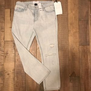 Distressed Cropped Straight Jeans